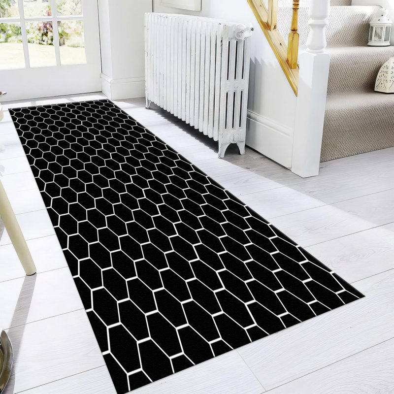 Non-Woven Soft Texture Printed Rug with Intricate Floral and Geometric Patterns for a Sophisticated Home Interior Accent Piece