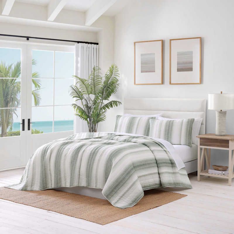 Quilt, Queen Quilt + 2 Standard Shams, Green Striped