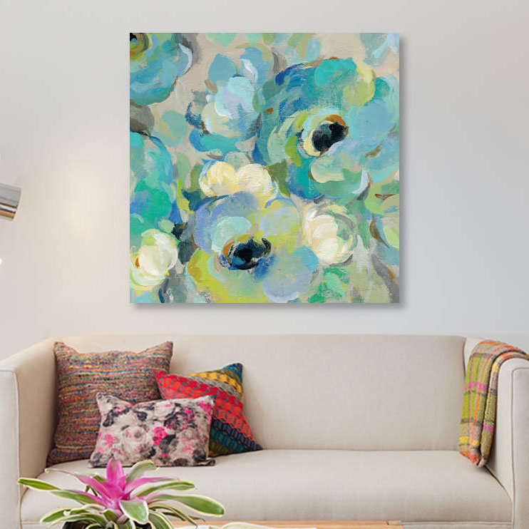 «Fresh Teal Flowers III» par Silvia Vassileva, reproduction sur toile tendue, H 37 po x l 37 po x P 1,5 po