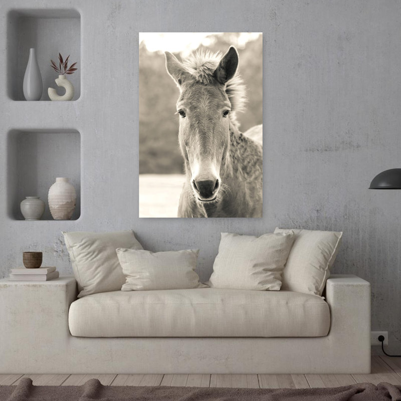 Art contemporain à cheval, H 36 po x l 24 po