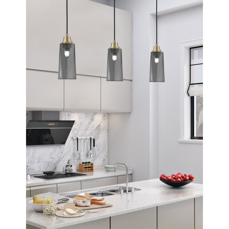 Luminaire suspendu Hsieh, fini laiton vieilli, avec verre fumé l 5 po x H 10 po, 157.5" H x 5.25" W x 5.25" W, Smoke