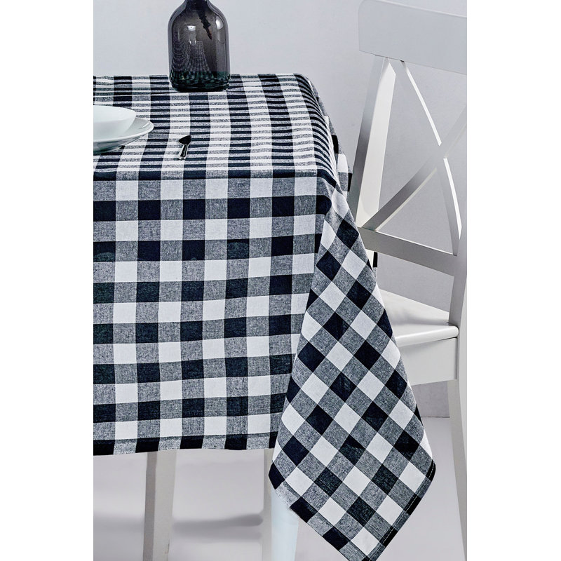 Nappe Chon Premium, noir et blanc, 63,0 po x 86,6 po | 85% coton / 15% polyester, lavable en machine à 86-104 ° F | Facile à nettoyer, parfait pour la salle à manger et les événements extérieurs, design élégant et durable