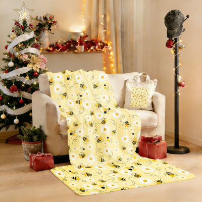 Christmas Bumblebee & Daisy 4-Piece Cozy Gift Set: 30x40 Inch Flannel Blanket + 15.75x13.78 Inch Canvas Tote + Washed Denim Beanie + 24x16 Inch Flannel Mat – Festive Holiday Home Decor Bundle