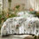 Ensemble d'édredon de literie grand format - Ensemble d'édredon à motif floral mignon, 3 pièces, 1 édredon réversible doux à motif de fleurs botaniques blanches et 2 taies décoratives