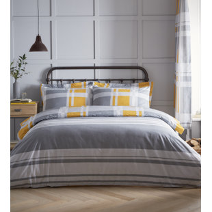 Striped Duvet Cover Set with Pillowcases Included
