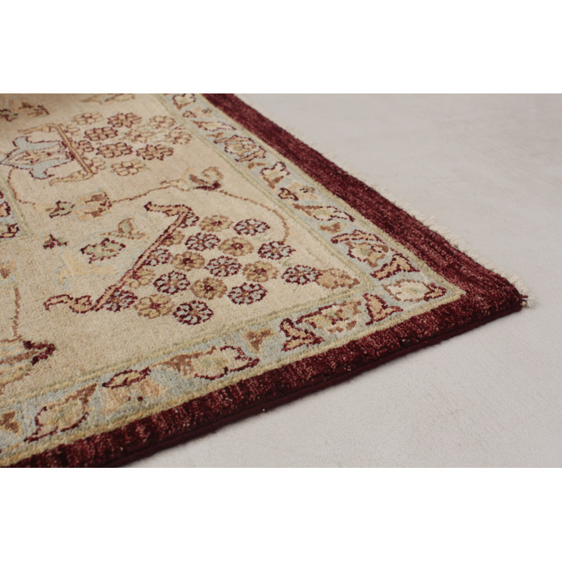 Tapis unique en laine noué à la main bourgogne de 7 pi 10 po x 8 pi 1 po Kalyssa