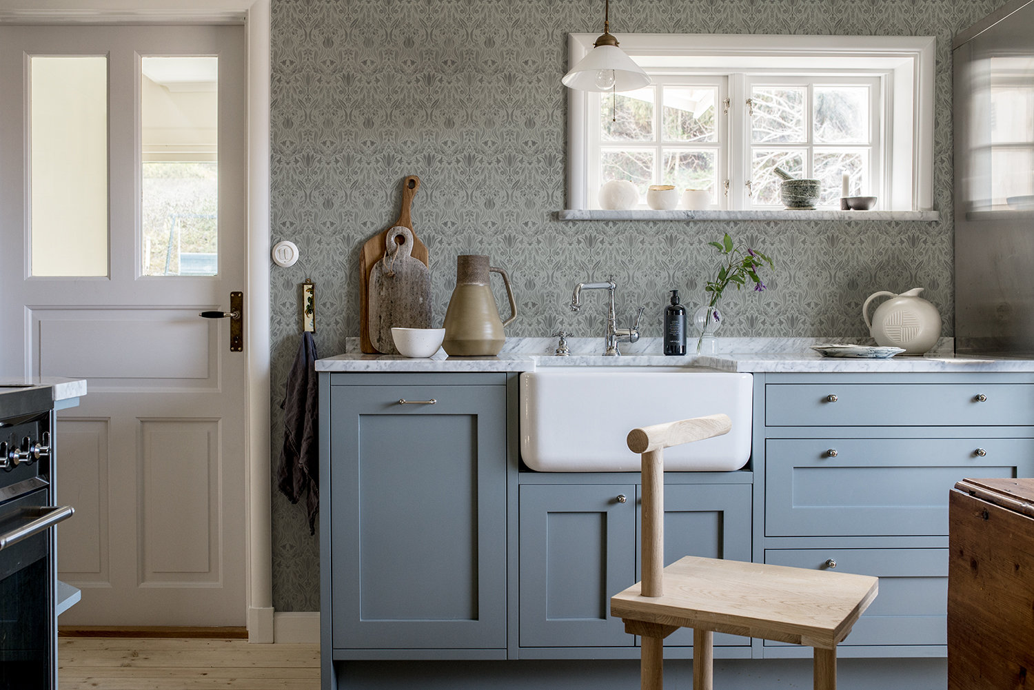 Galerie Wallcoverings Blomstermåla Wallpaper Roll, Gray