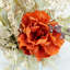 Arrangement de panier rustique floral - centre de table artificiel d'automne avec rose et verdure