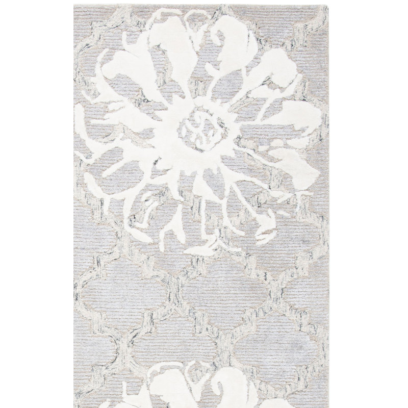Aholla Hand Tufted Wool/Viscose Floral Rug in Silver, Rectangle 5' x 8'