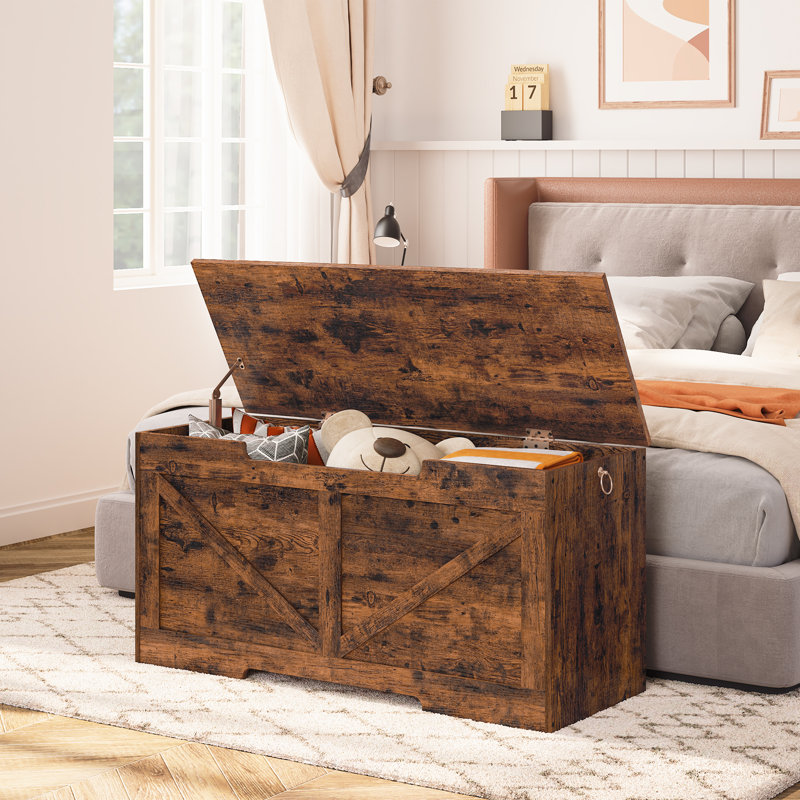 Lingle 39.4'' W Storage Bench with Flip Top Blanket Chest, Rustic Brown