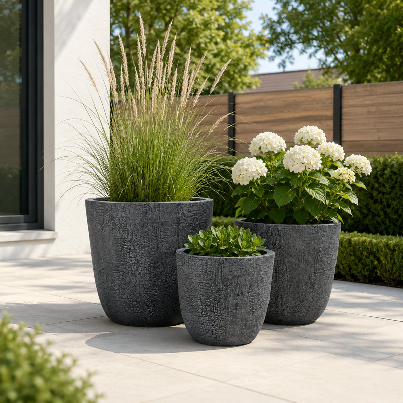 Ensemble de pot à fleurs moderne avec aspect de pierre craquelé gris moderne avec drainage pour espaces intérieurs et extérieurs