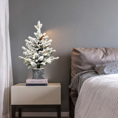 Arbre de Noël floqué de 6,5 pi avec base en pot, 350 lumières DEL, 1386 pointes, branches en PE + PVC avec 31 pommes de pin, petit arbre de fêtes pré-éclairé
