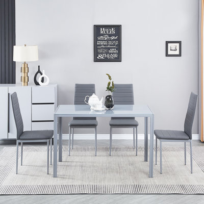 Ensemble repas pour 4 personnes Ivyona