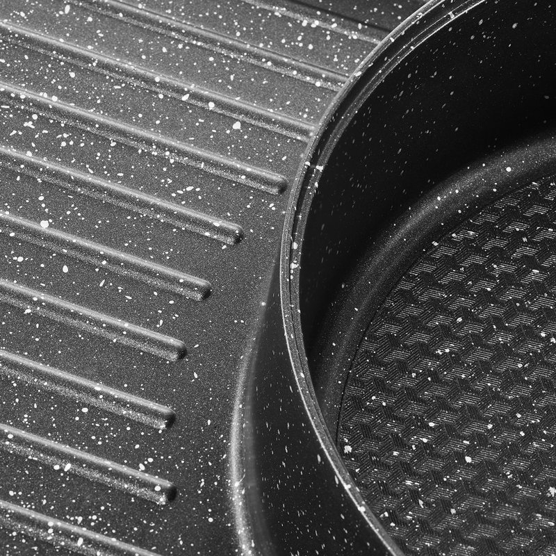 Fondue 2200W avec barbecue, fonctionnement sans fumée, idéal pour les rassemblements de 1 à 6, contrôle de la chaleur à deux boutons, antiadhésif et facile d'entretien, fonte d'aluminium noir 2 po