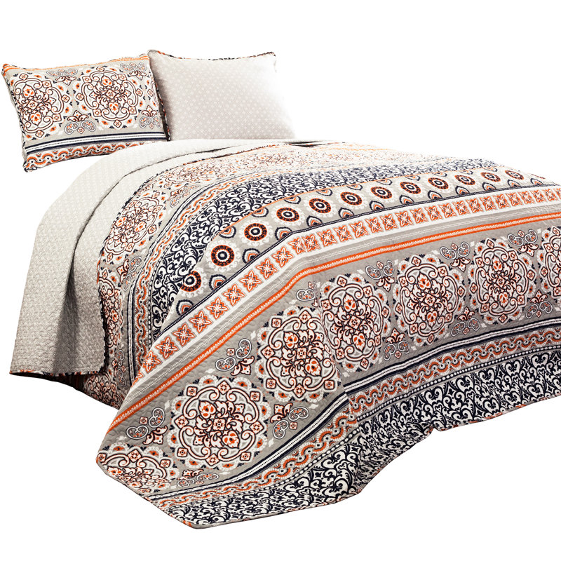 Lush Decor Nesco Stripe Quilt Set, King Quilt + 2 King Shams, Navy