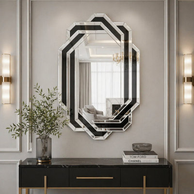 Luxury Crystal Crush Diamond Wall Mirror for Modern Bathrooms and Living Rooms, High-Definition Reflective Surface