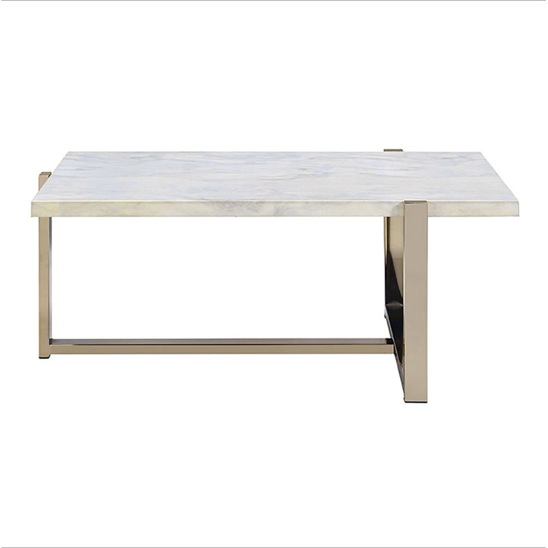 Table basse blanche et champagne