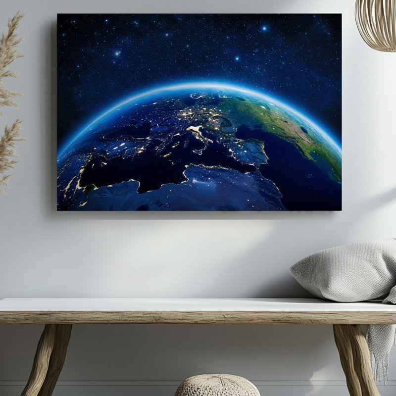 Toile une scène cosmique hypnotisante qui se déploie, mettant en vedette une vaste étendue d'art mural peint en bleu foncé foncé et noir
