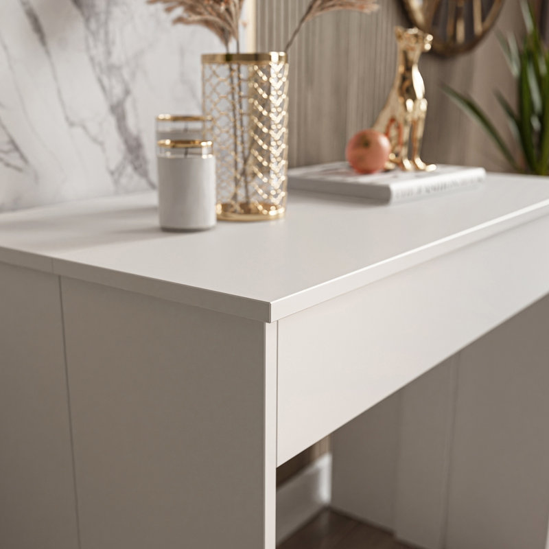 Lashaunna Rectangular Dining Table