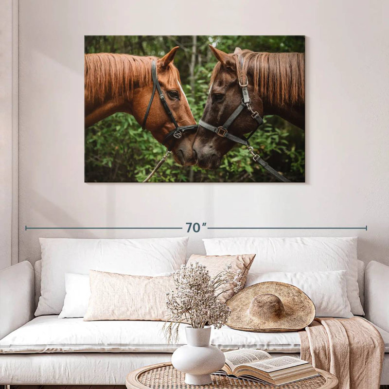 Brampt Horse Smooch, 30" H x 45" W