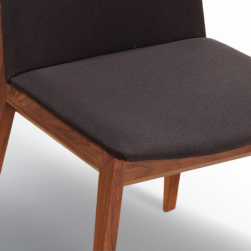 Chaise rembourrée en bois massif Anrey, Toile noire, Brun