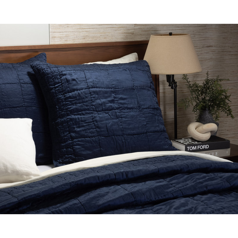 Maddy Quilt Set, King Quilt + 2 Shams