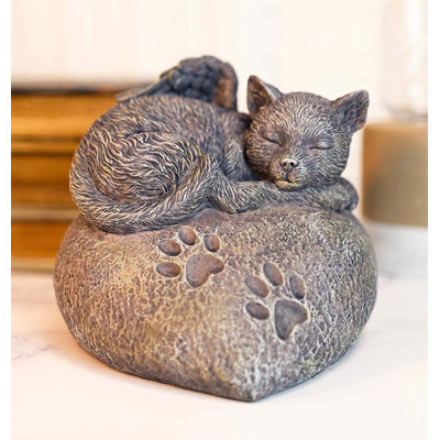 Figurines & Sculptures