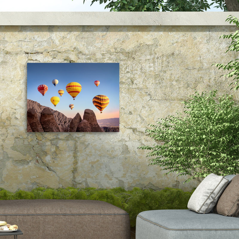 Ballons bolognais sur toile, H 24 po x l 32 po