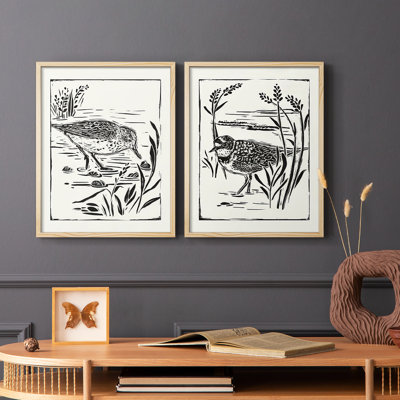 Linocut Style Seabird III - reproduction encadrée de qualité supérieure - prête à être accrochée - aucun clou requis - aucun clou requis
