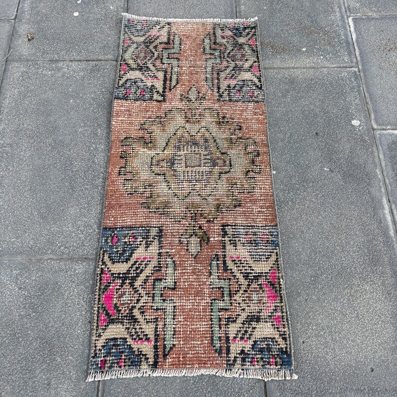 Tapis de couloir turc rétro fabriqué à la main: petit tapis anatolien brun patiné