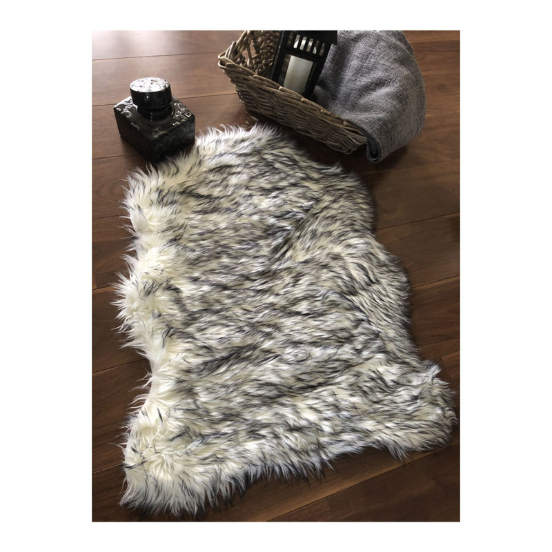 Tapis en laine tissé à la machine Novelty Otterville, Nouveauté 3 pi 11 po x 5 pi 11 po