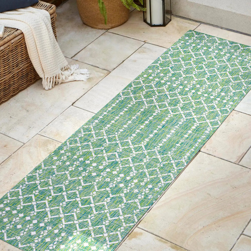 Tapis d'intérieur / extérieur Crompton, Tapis de couloir 2 pi 2 po x 8 pi, Vert/crème