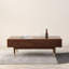 Table basse moderne et minimaliste en bois avec rangement-160776075