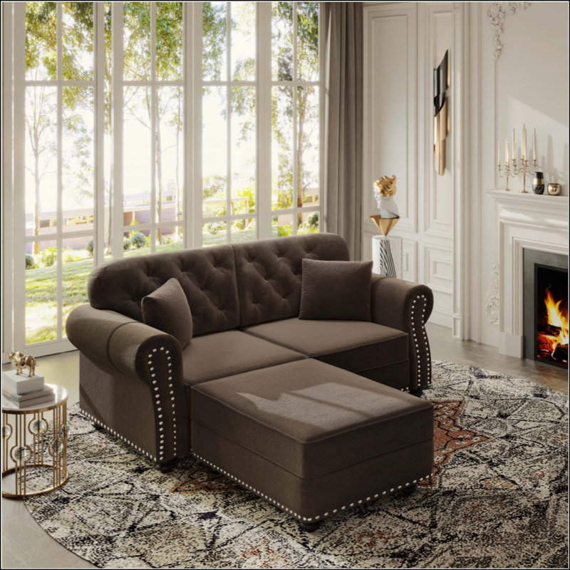 Canapé Chesterfield rembourré en velours avec garniture cloutée et accoudoirs roulés, canapé de style Mid-Century moderne capitonné, comprend 2 coussins