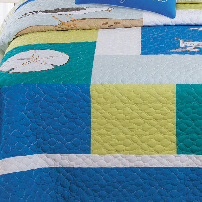 Oasis Cotton Reversible Patchwork Coastal Quilt, King Quilt