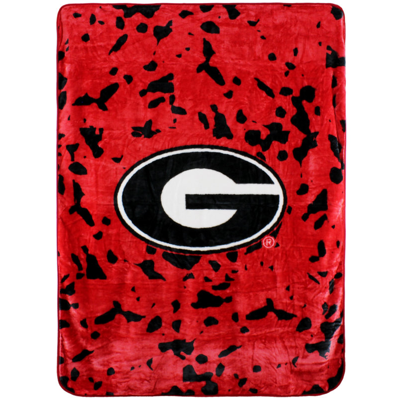 Georgia Bulldogs Twin-Size Cozy Knitted Throw Blanket, 86" x 63"