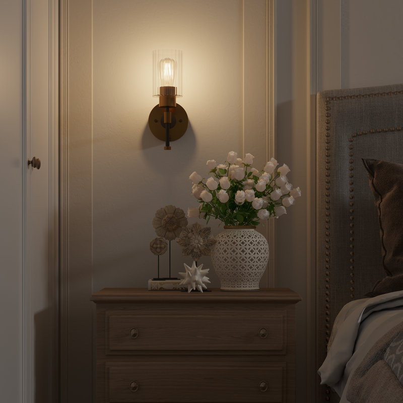Luminaire de salle de bain en laiton doré de 12 po de hauteur Inlight, éclairage de salle de bain noir moderne, applique murale à abat-jour en verre nervuré transparent, ampoule non incluse, IN-0445-1-GD