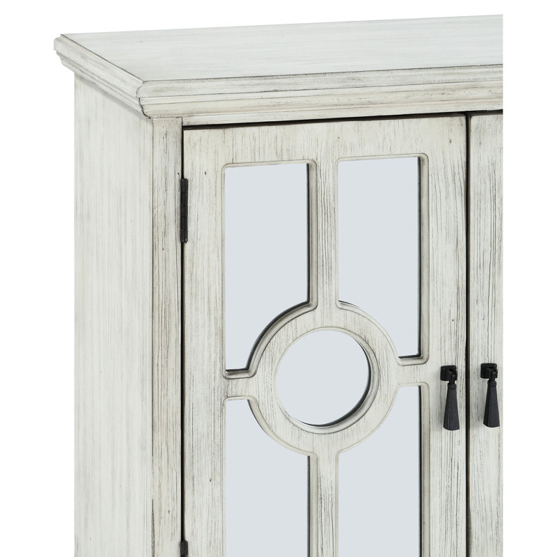 Commode d'appoint classique avec finition blanche antique et quincaillerie de poignées pour unité de rangement pour chambre à coucher