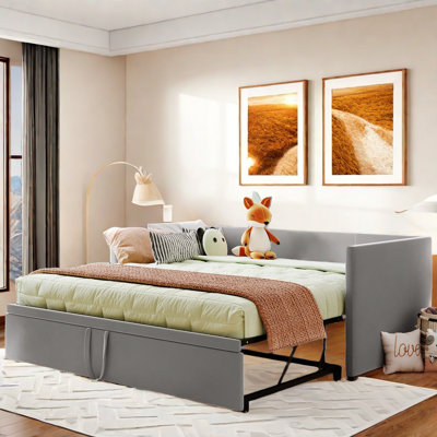 Upholstered Daybed With Pop Up Trundle by Mercer41