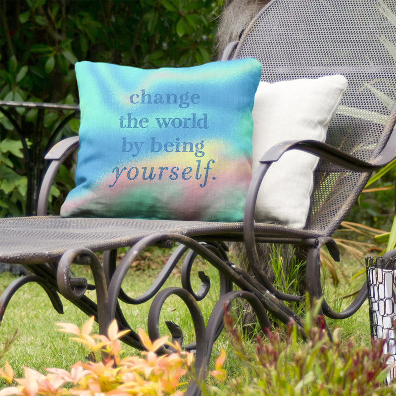 Coussin décoratif intérieur/extérieur change the world, Bleu / Marine / Vert, 18 po x 18 po
