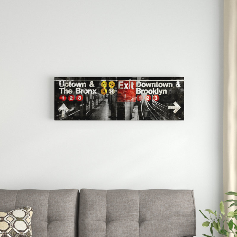 NYC Subway Station III par Luke Wilson - Impression sur toile tendue sur châssis, H 12 po x l 36 po x P 1,5 po, Toile tendue