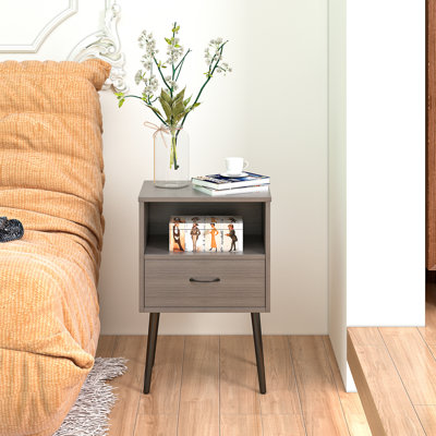 Table de chevet grise moderne en deux, avec tiroirs de rangement et tablettes ouvertes, pour les petites chambres à coucher