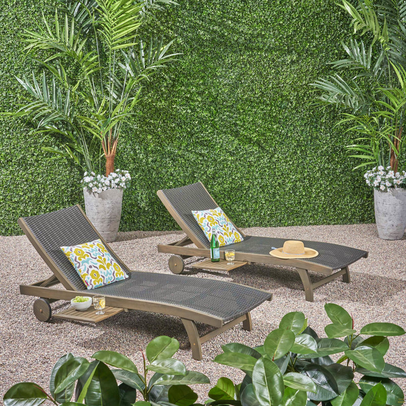 Chaise Lounge With Pull-Out Tray
