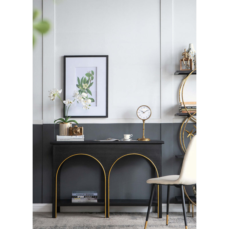 Console en bois avec accents dorés