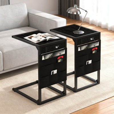 Ensemble de 2 tables de bout en forme de C avec station de charge, tables de canapé coulissantes avec 3 ports et prises USB, sac de rangement pour le salon