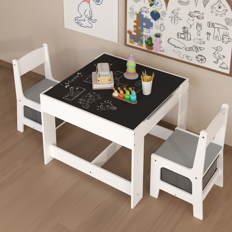 Lot de tables et chaises d'enfants
