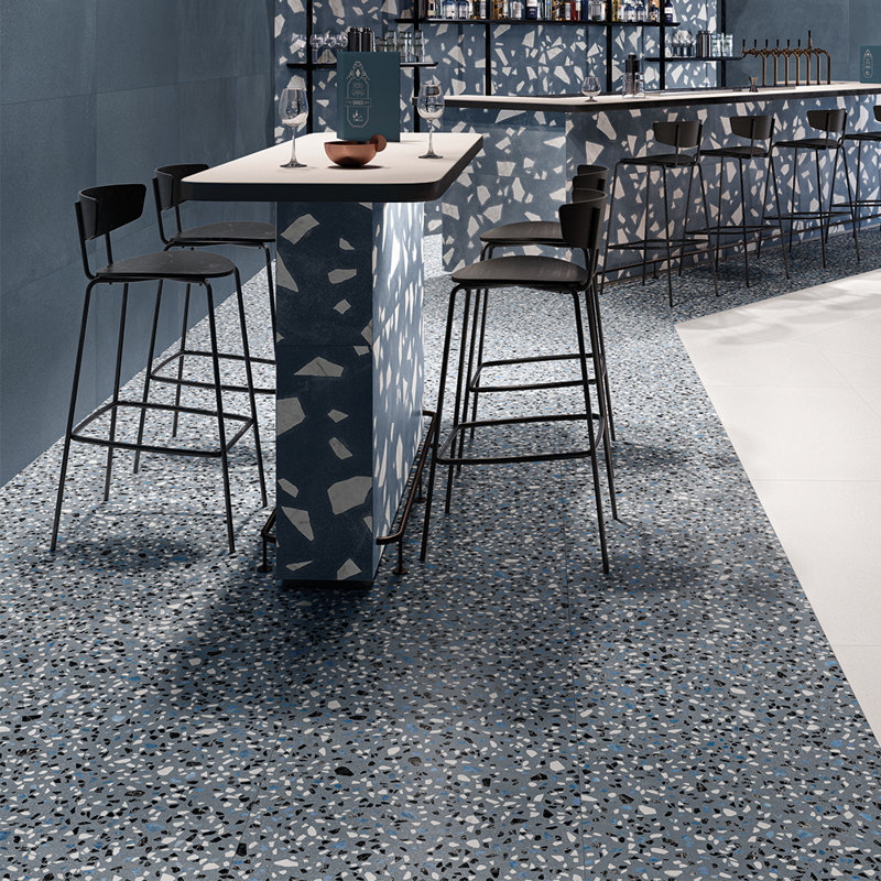 Carreau de mur et de plancher en porcelaine mate 24 po x 24 po Terrazzo 2.0, Bleu classique