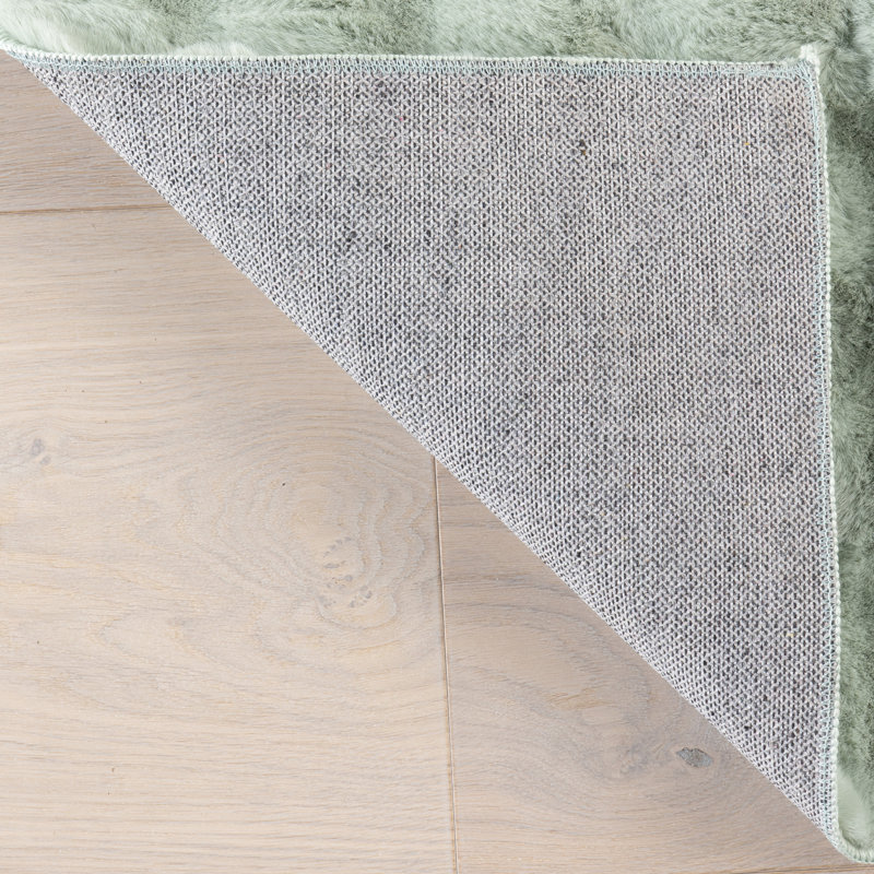 Jeni SuperiorWash Solid Faux Rabbit Machine Washable Area Rug, Rectangle 5' x 8'