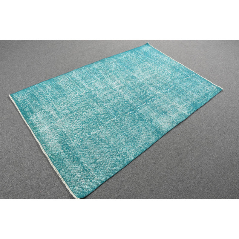 Authentique tapis turc rétro aux couleurs vives, parfait pour embellir les espaces de vie