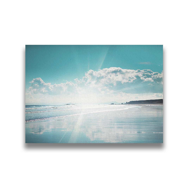 «Close to Sunset» par Hal Halli. Toile giclée sur toile tendue avec cadre flottant, taille de l'image, H 30 po x l 40 po